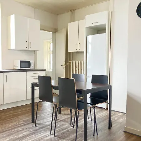 Six-bedroom Located In The Charming Of Κόλντινγκ