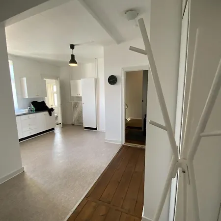 Six-bedroom Located In The Charming Of Διαμέρισμα
